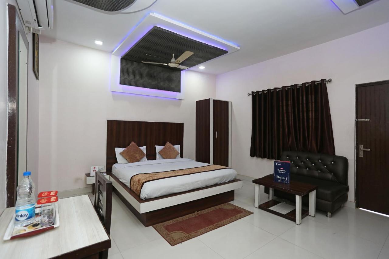 Oyo 3202 Hotel Gayatri Residency Агра Экстерьер фото
