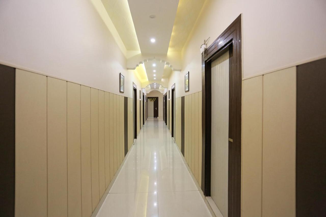 Oyo 3202 Hotel Gayatri Residency Агра Экстерьер фото